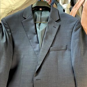 Mens 42L Calvin Klein Suit with pants. Worn once. Retail over 200!